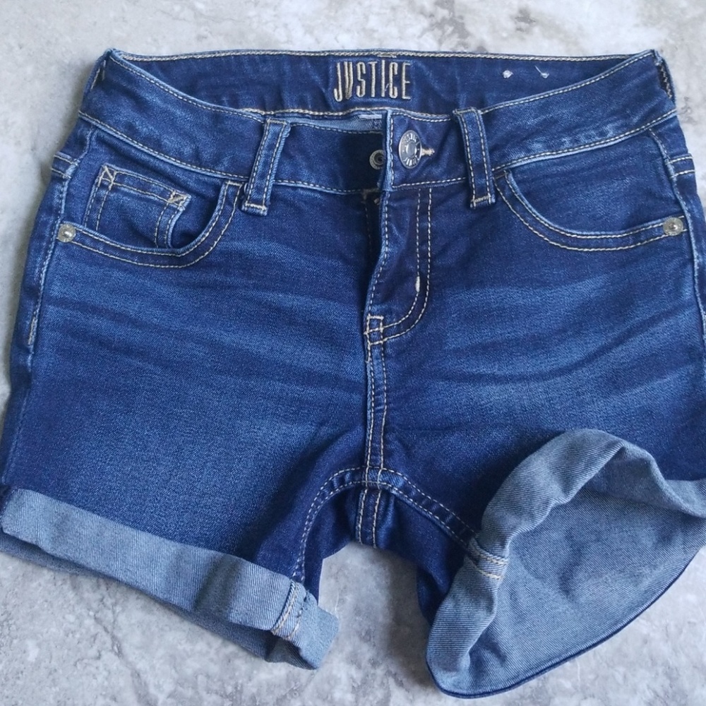 Dark girl jean shorts